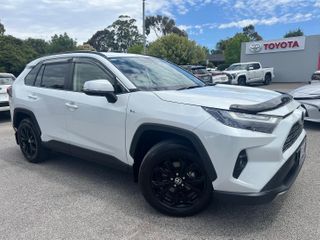 2024  Toyota RAV4 GXL SUV (Frosted White) Used Car Thumbnail