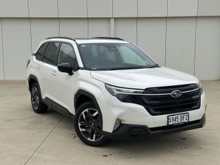 2025  Subaru Forester Touring SUV (Crystal White) Demo Car Thumbnail