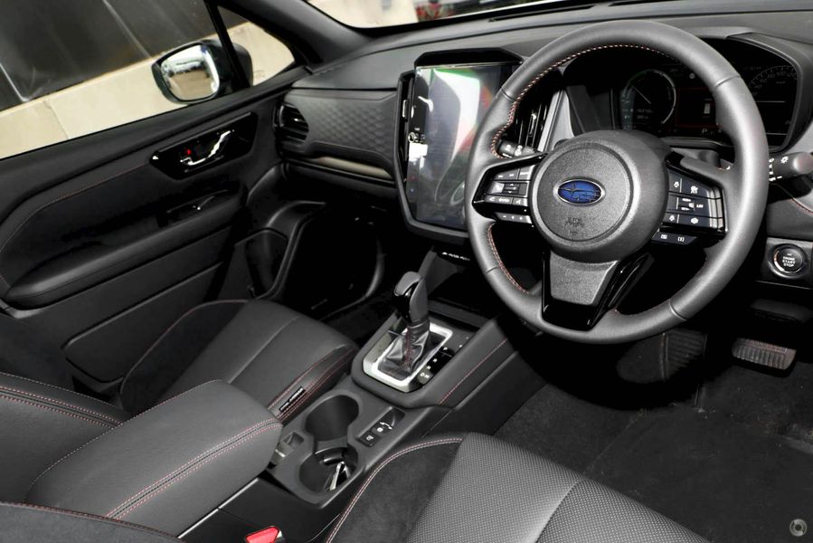 2025 Subaru Forester Hybrid Touring S6 Auto AWD MY26 Photo 6