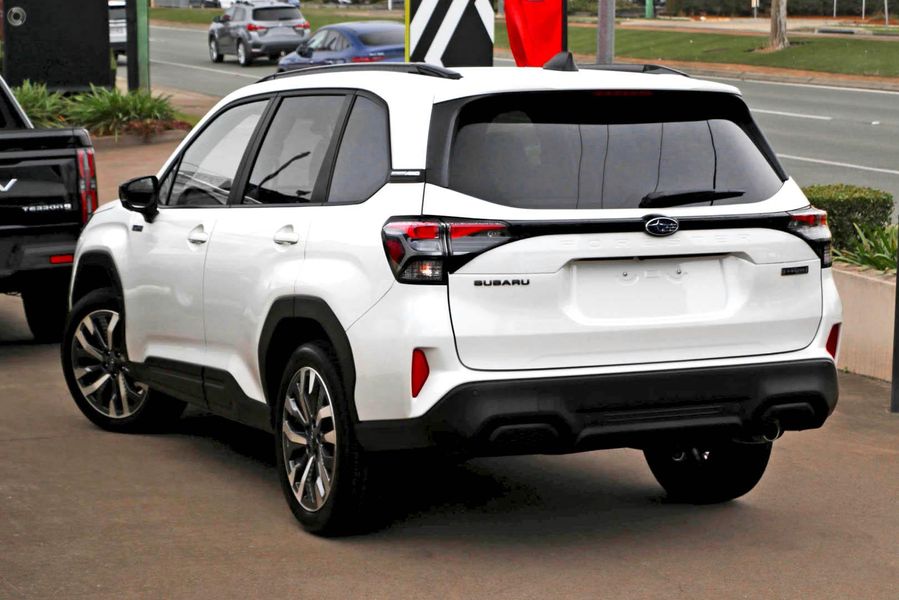 2025 Subaru Forester Hybrid Touring S6 Auto AWD MY26 Photo 4