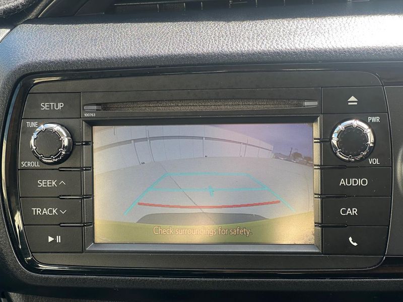 2017 Toyota Yaris Ascent Manual Photo 14