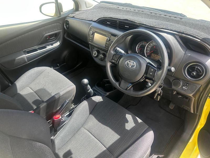 2017 Toyota Yaris Ascent Manual Photo 10