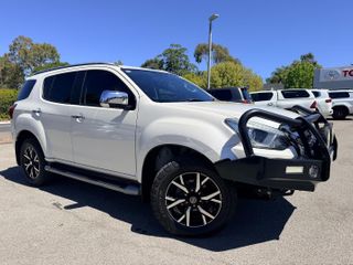 2021  Isuzu MU-X LS-T SUV (Mineral White) Used Car Thumbnail