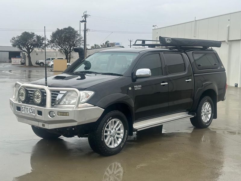 2011 Toyota Hilux SR5 Manual 4x4 MY12 Double Cab Photo 3