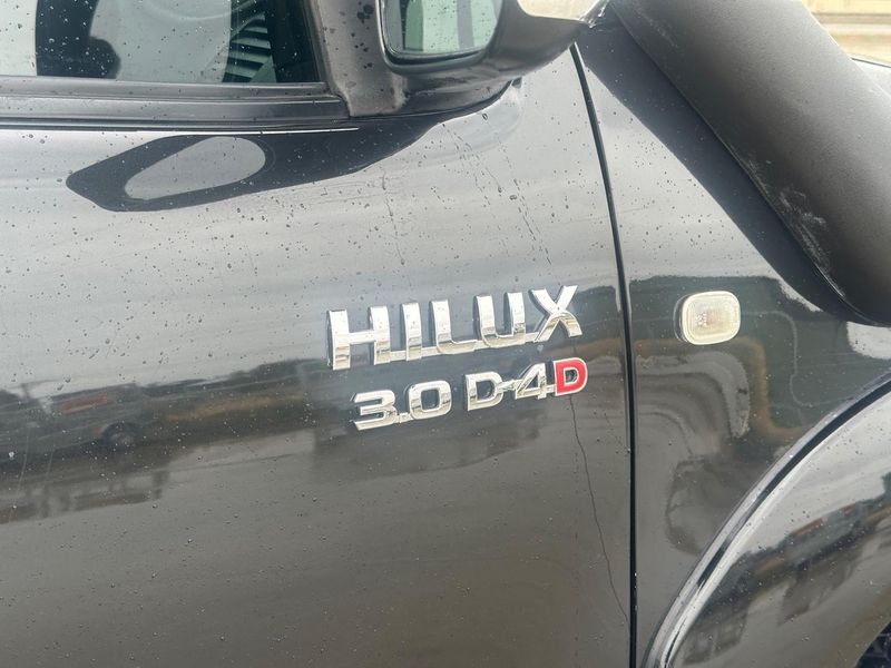2011 Toyota Hilux SR5 Manual 4x4 MY12 Double Cab Photo 9