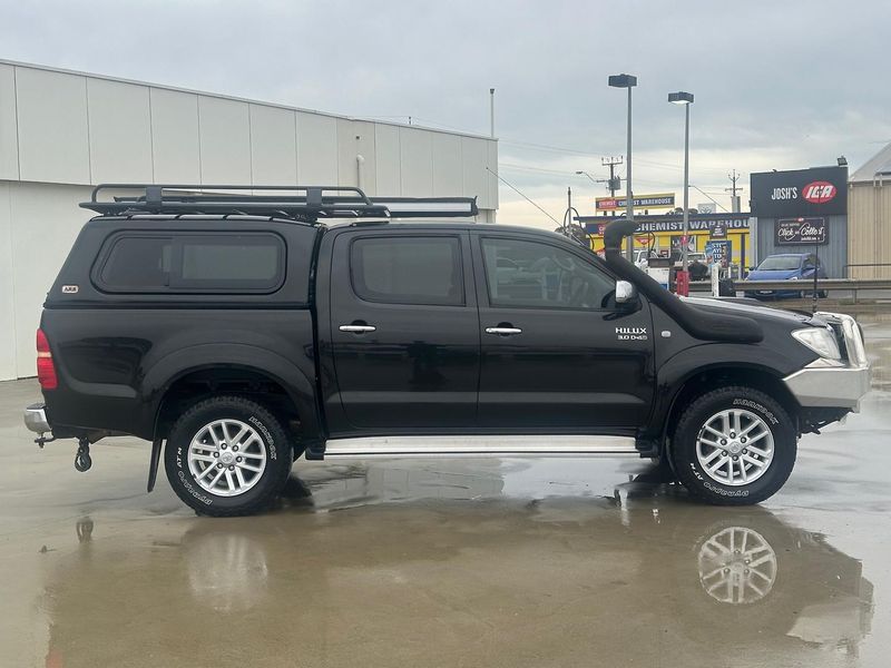 2011 Toyota Hilux SR5 Manual 4x4 MY12 Double Cab Photo 8
