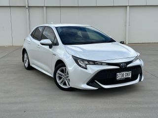 2022  Toyota Corolla Ascent Sport Hybrid Hatch (Frosted White) Used Car Thumbnail