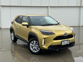 2021  Toyota Yaris Cross GXL SUV (Tuscan Gold) Used Car Thumbnail