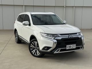 2020 Mitsubishi Outlander LS SUV (White) Used Car Thumbnail