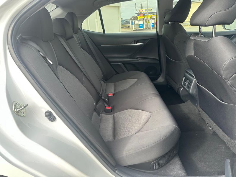 2022 Toyota Camry Ascent Sport Auto Photo 13