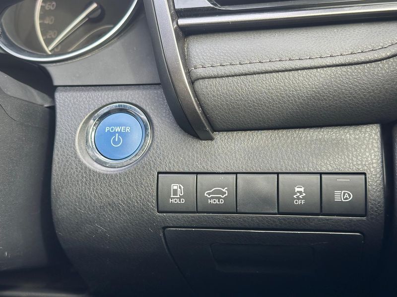 2022 Toyota Camry Ascent Sport Auto Photo 23