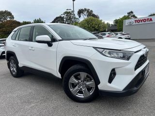 2022  Toyota RAV4 GX SUV (Glacier White) Used Car Thumbnail