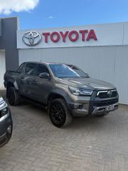 2022  Toyota Hilux Rogue Ute (Oxide Bronze) Used Car Thumbnail